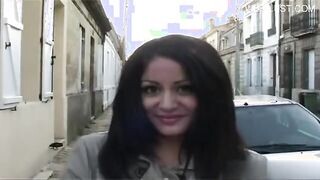 Francia Arab lányt partyba szexelnek