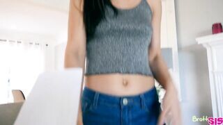 Alina Lopez imádja cidázni a bátyó faszát
