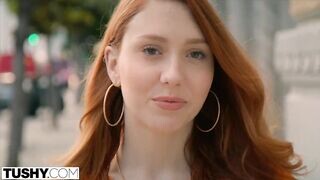 Arietta Adams a vörös lotyó tinédzser