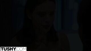 Lana Rhoades ánuszát egy néger pasi dugja