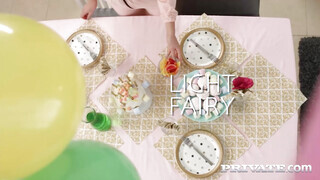Hanna Ray és Light Fairy édeshármasban kufirconlak