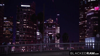 BlackedRaw - Skye Blue édeshármasban hancúrozik