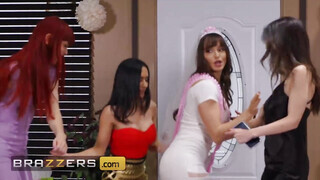 Brazzers - Kurva csajok a leány búcsún dugnak