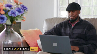 Brazzers - Ember Snow és a csoki fasz