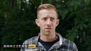 Brazzers - Alice Judge az erdőben reszel