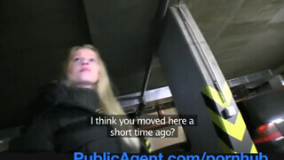 PublicAgent - Bella Karina a óriási cickós világos szőke