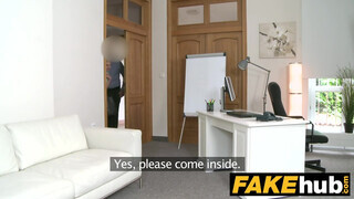 Fake Agent - félénk gádzsi csak fotókat szeretett volna