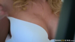 Britney Amber pinája felhevült - Brazzers