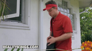 Reality Kings - kivarrott anyuci és egy tinédzser dárda esete