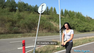 Méretes csöcsű fiatal nőci pénzért baszik - Public Agent