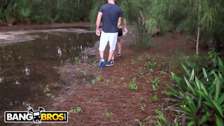 BANGBROS - Kendra Lust a vonzó csöcsös milf