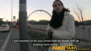 FakeTaxi - Tinédzser ápoló csajszika reszel a taxiban