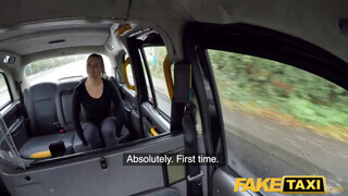 Fake Taxi - Nikky Dream gigászi tőgyes szöszi