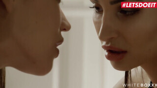 White Boxxx - Alyssia Kent és Alyssa Reece a szenvedélyes román lányok