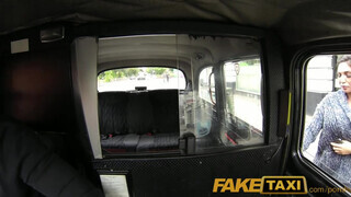 FakeTaxi - méretes tőgyes szuka nem akar fizetni