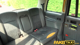 Fake Taxi - Rhiannon Ryder dárdát akar a popójába