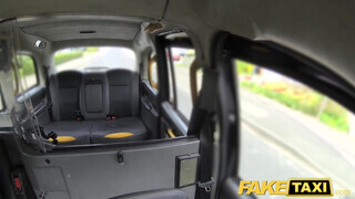 Fake Taxi - Hatalmas picsájú argentin milf segglyukba kúrva