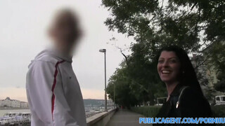PublicAgent - Vivien Bell a gyönyörű kreol gádzsi