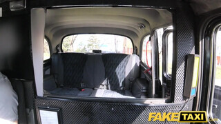 Fake Taxi  - ez a gádzsi csak a kőkemény dárdát kedveli