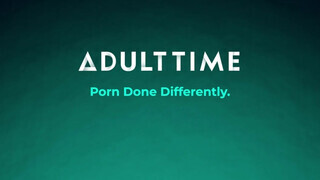 ADULT TIME - Daphne Klyde alaposan hátsó nyílásba rakva