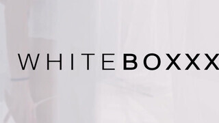 WHITEBOXXX - Jenny Wild romantikus kamatyolása