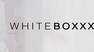 WhiteBoxxx - A szeretője előtt csinálja a csajszi