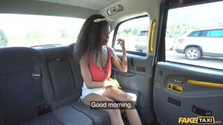 Fake Taxi - Tina Fire a méretes tőgyes barna szuka