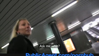 PublicAgent - szep cickós csaj keményen megrakva