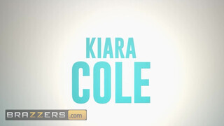 Brazzers - Kiara Cole és Charli Phoenix édeshármasban kettyintenek