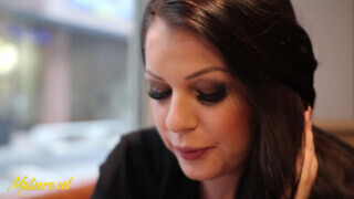 Anissa Jolie a termetes kannás milf