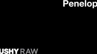 TUSHYRAW - Penelope Cum keményen segg lyukba rakva