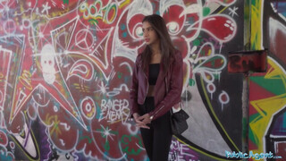 Public Agent - Vanessa Alessia a szuper bombázó tinédzser nőci