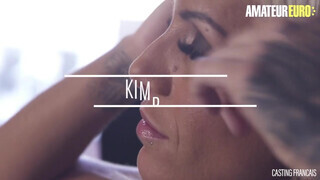 CastingFrancais - Kimberly a gigászi didkós milf
