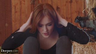 Deeper - Jia Lissa benyeli a nagy bájdorongot