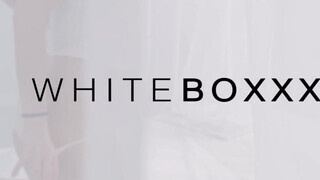 WhiteBoxxx - Nicole Pearl a felajzott orosz pipi