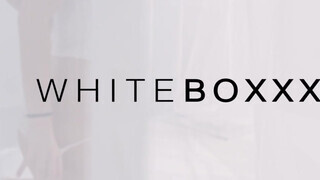 WHITEBOXXX - Fiatal gádzsi játszik a puncijával