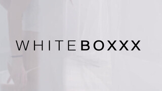 WhiteBoxxx - Oxana Chic muffja megkefélve