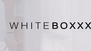 WhiteBoxxx - Charlie Red a termetes cickós cseh tinédzser