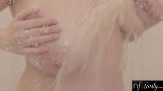 Sandra Sweet a termetes cickós milf