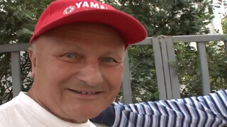 Gyuribácsi és a haverja döngetik a bigét
