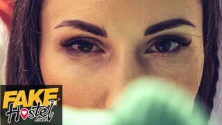 Fake Hostel HD - Lilu Moon a csábító orosz csajszi