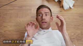 BRAZZERS - Szerencsés masszőr Danny szerencsés, hogy megdughatja Alyssia Kentet és a bájos szobalányát, Alice Hernandezt